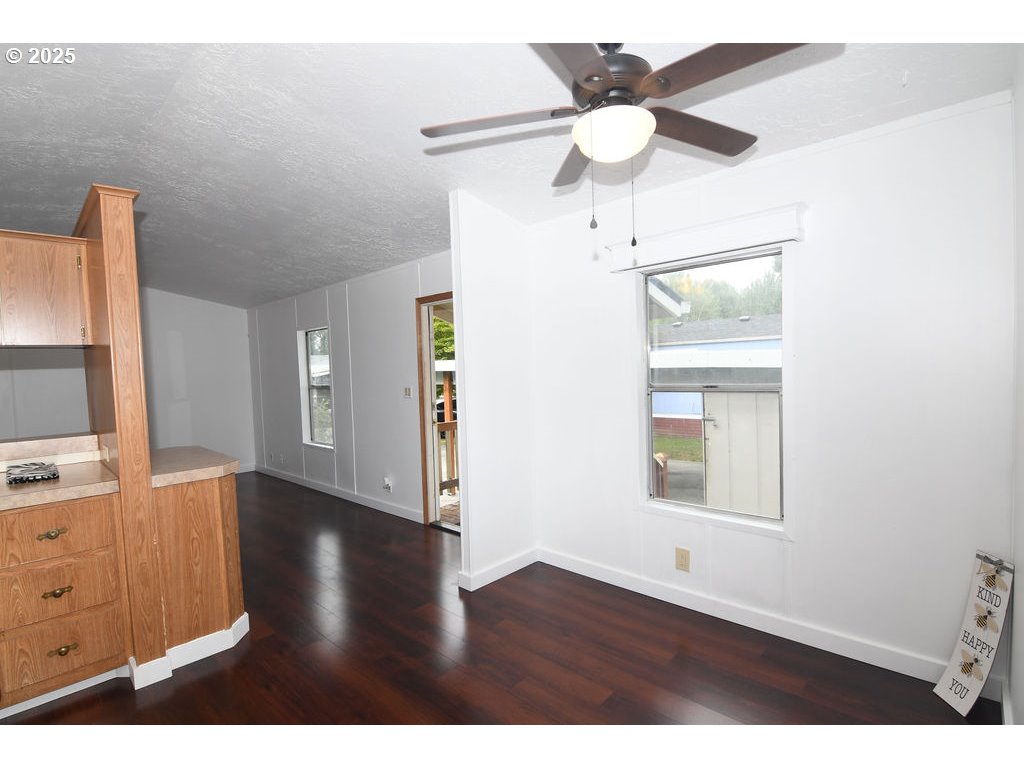 6610 Northwest Whitney Road, Unit 135 Vancouver, WA 98665 - Photo 5 of 32 Gallery Image 5