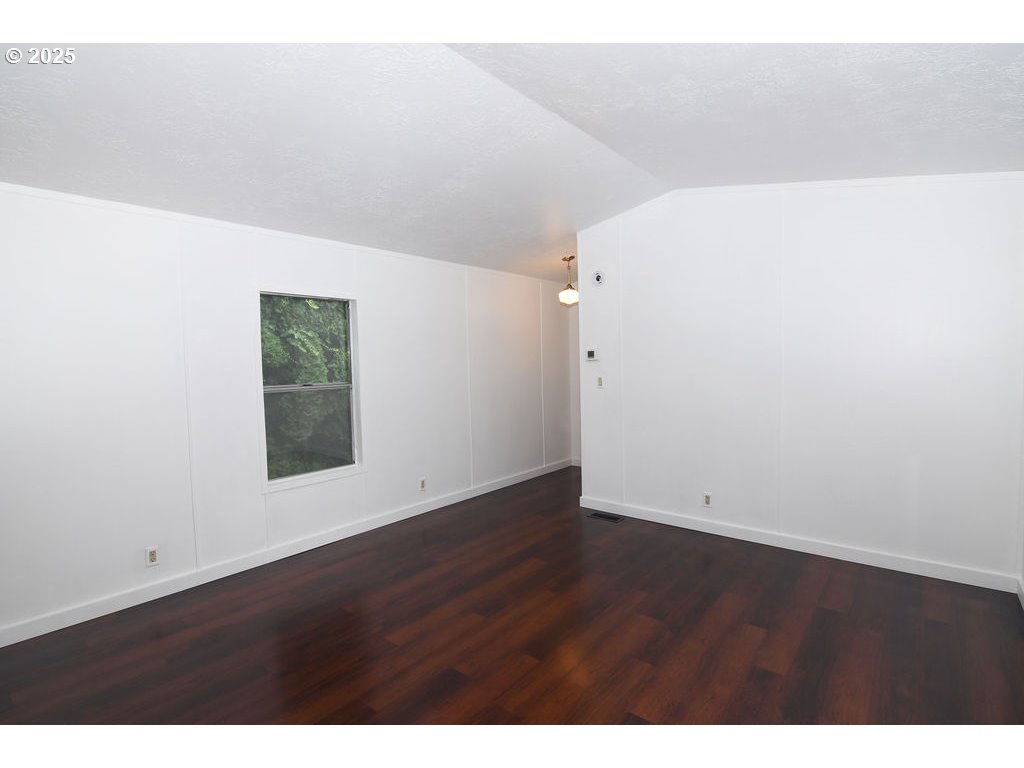 6610 Northwest Whitney Road, Unit 135 Vancouver, WA 98665 - Photo 6 of 32 Gallery Image 6