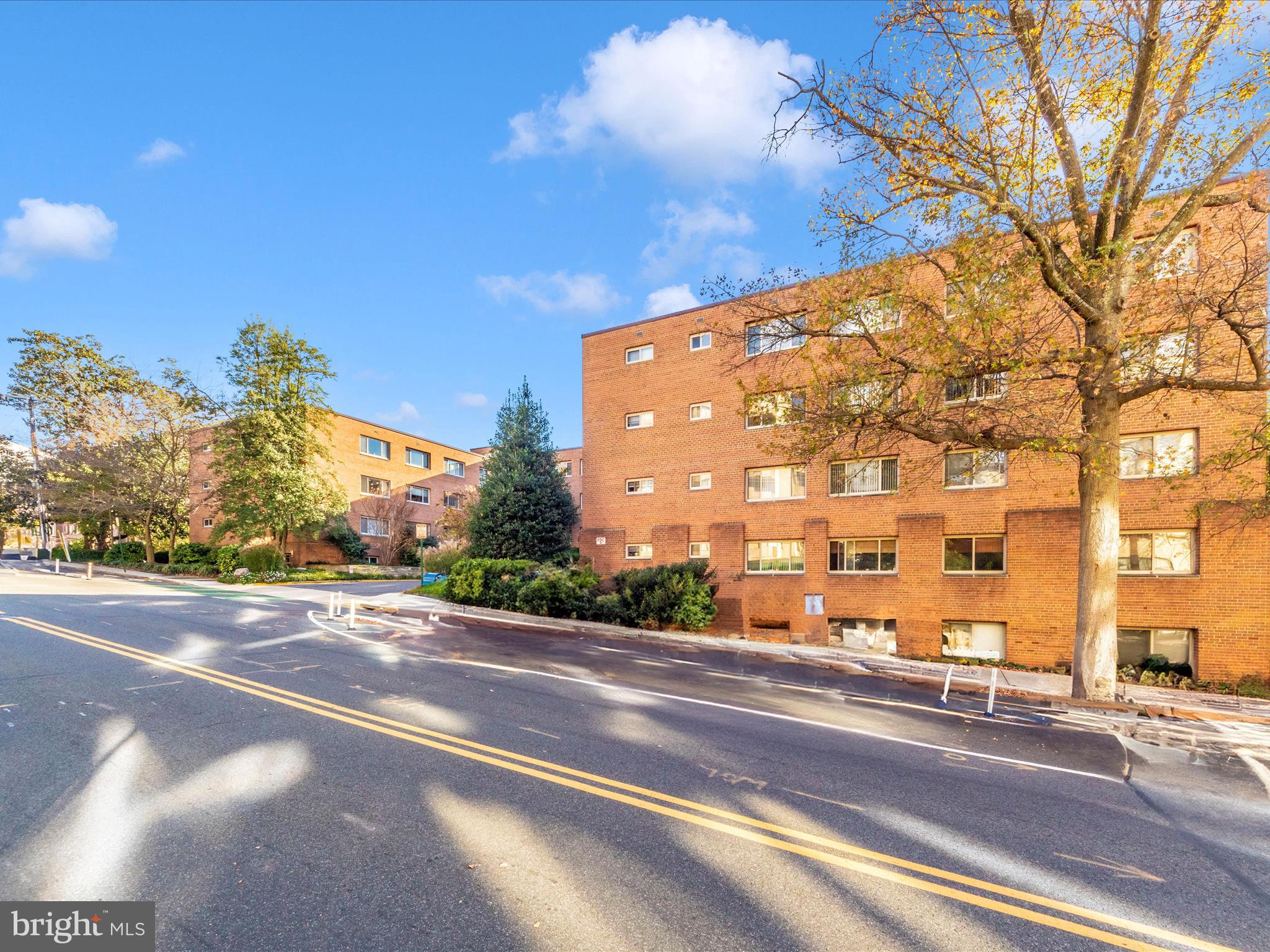 3900 Tunlaw Road Northwest, Unit 104 Washington, DC 20007 - Photo 34 of 36 21-22-Exterior Front