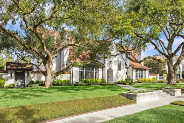 $10,995,000 | 2520 Del Monte Drive, Houston, TX 77019