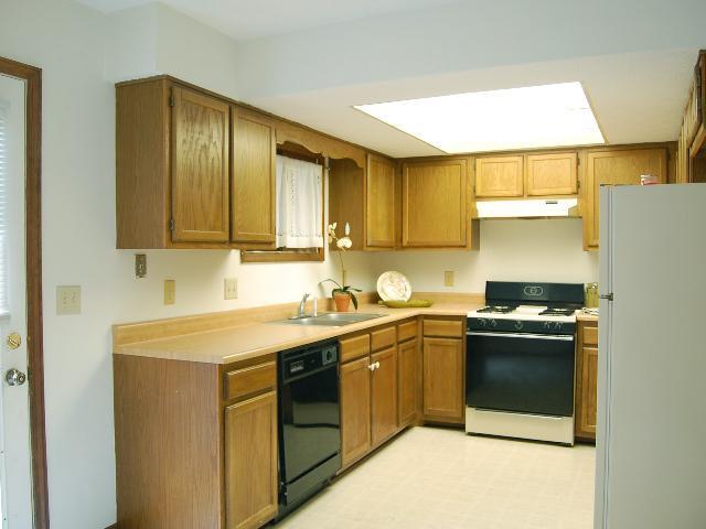 5243 Ruthton Road, Unit 67 Columbus, OH 43220 - Photo 7 of 14