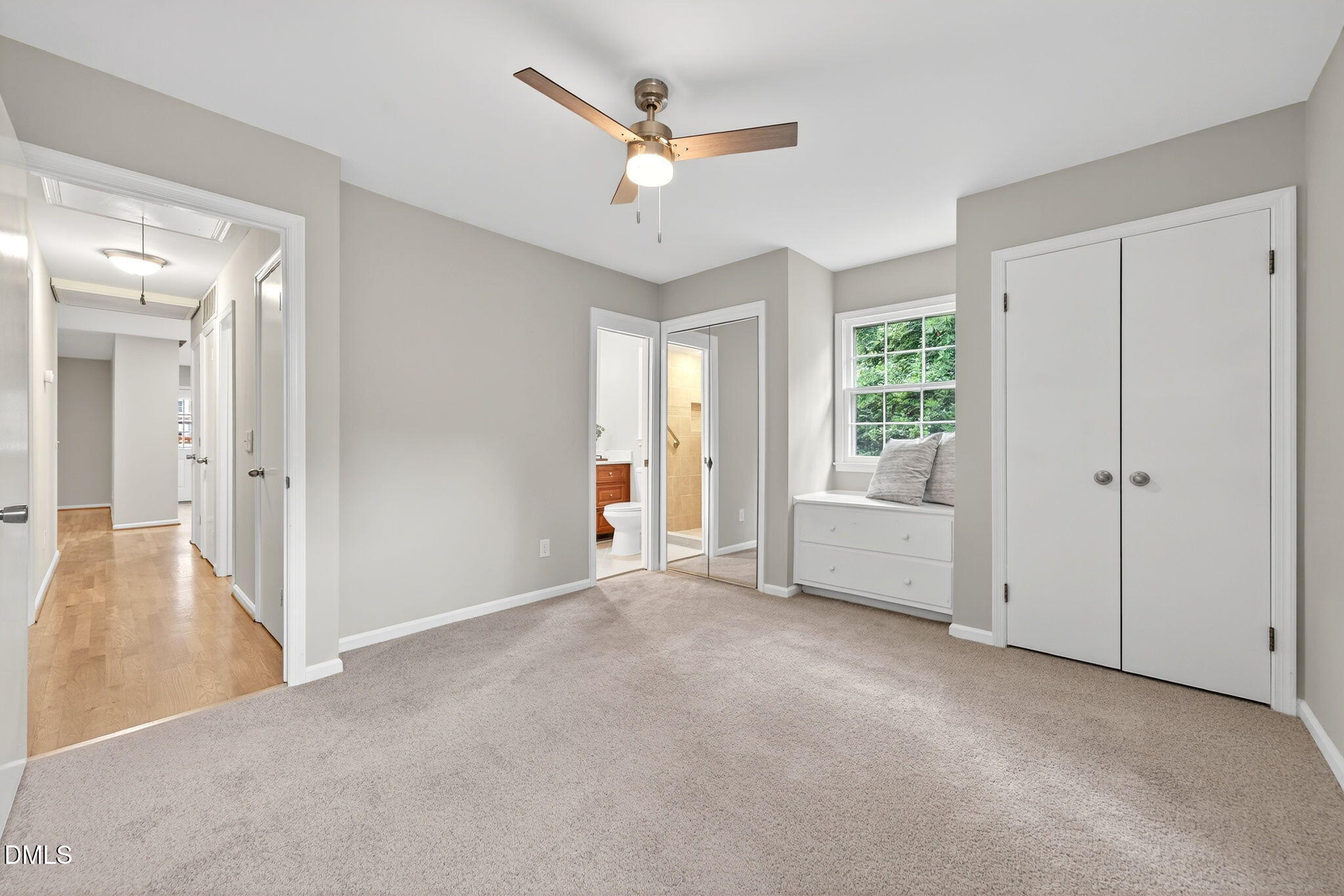 6025 Bellow Street Raleigh, NC 27609 - Photo 7 of 13 22-web-or-mls-029_JDP06814