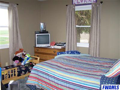 9596 South 550 East Keystone, IN 46759 - Photo 7 of 10 Gallery Image 7