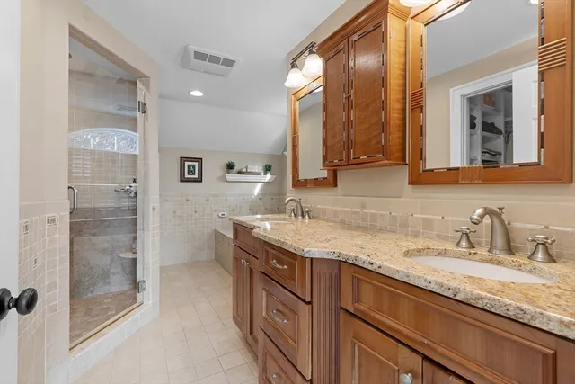 $1,575,000 | 1 Winthrop Terrace, Wayland, MA 01778