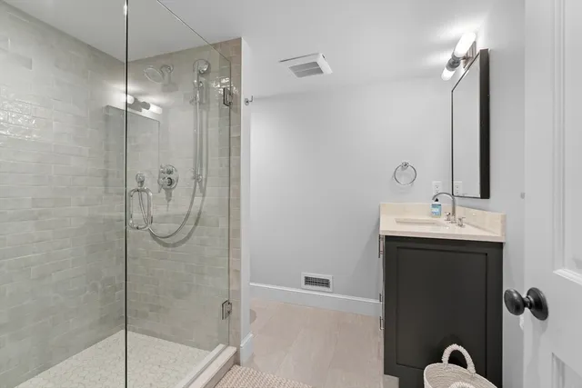 $1,575,000 | 1 Winthrop Terrace, Wayland, MA 01778