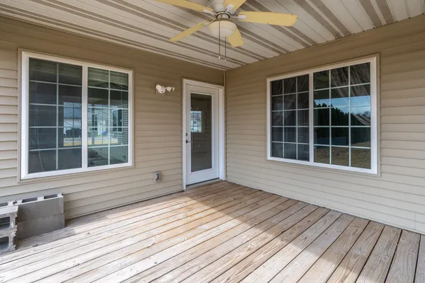 $389,900 | 125 Pinehurst Drive, Eldridge, IA 52748