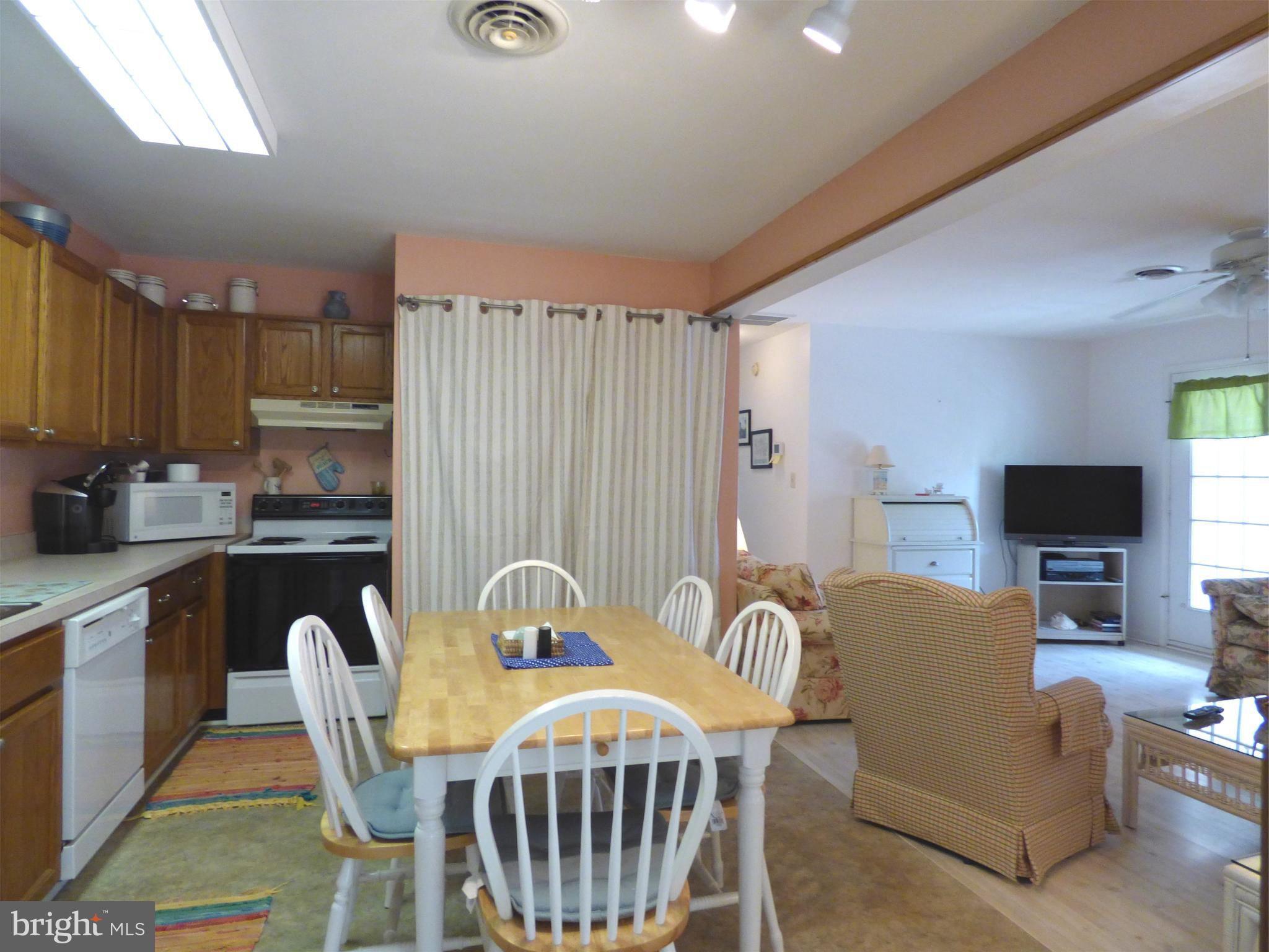 635 Sandy Point Road, Unit 31 Bethany Beach, DE 19930 - Photo 13 of 46 Eat-in kitchen, alternate view