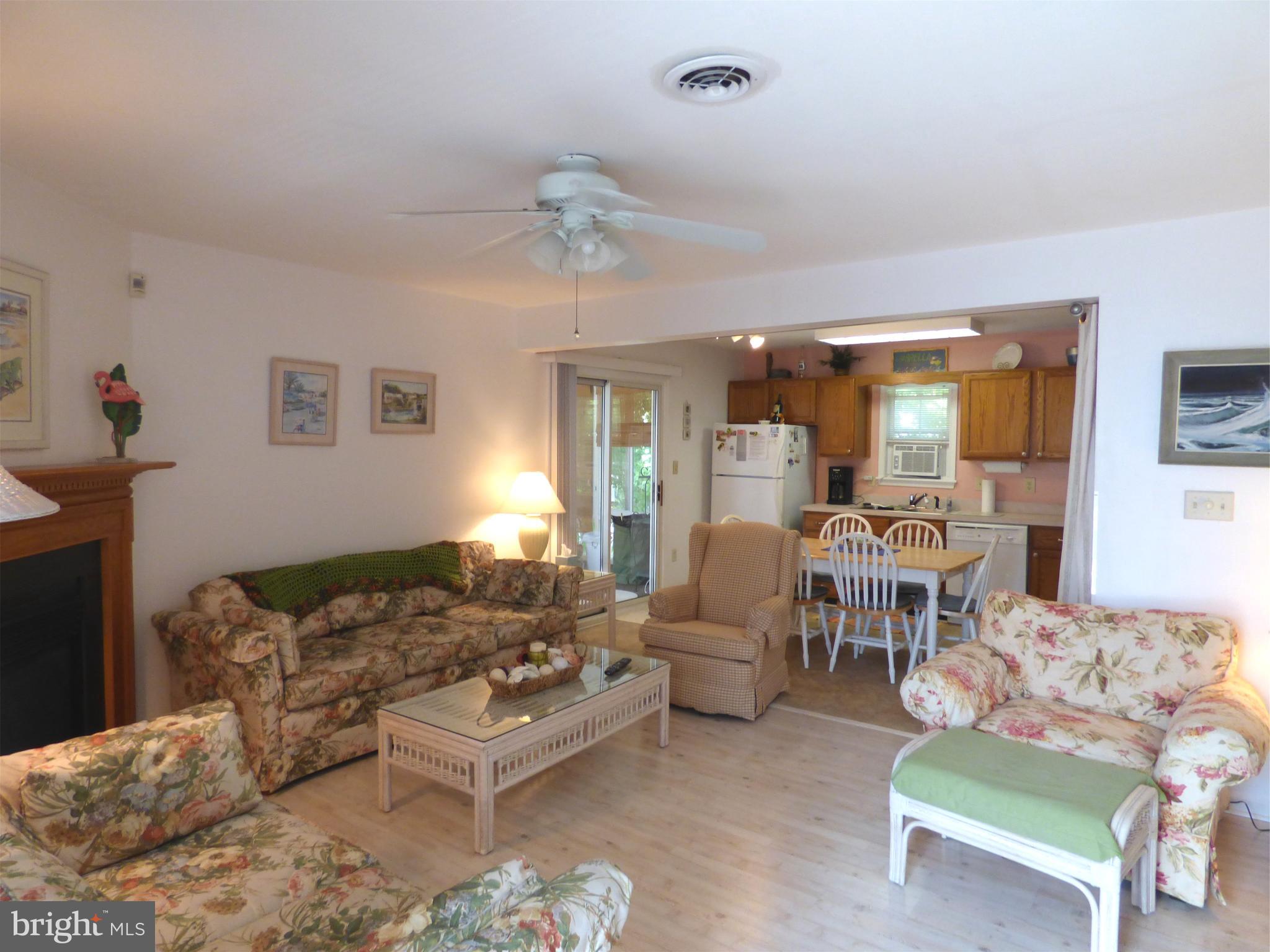 635 Sandy Point Road, Unit 31 Bethany Beach, DE 19930 - Photo 5 of 46 Living room