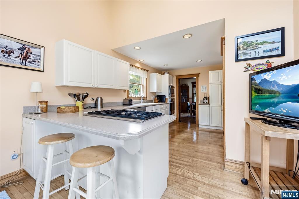 176 Woodward Avenue Rutherford, NJ 07070 - Photo 17 of 50