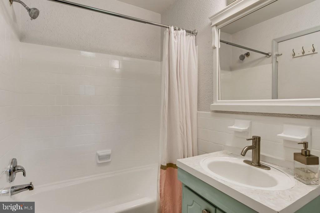 1901 Parkvue Road Fallston, MD 21047 - Photo 23 of 31 Primary Bathroom