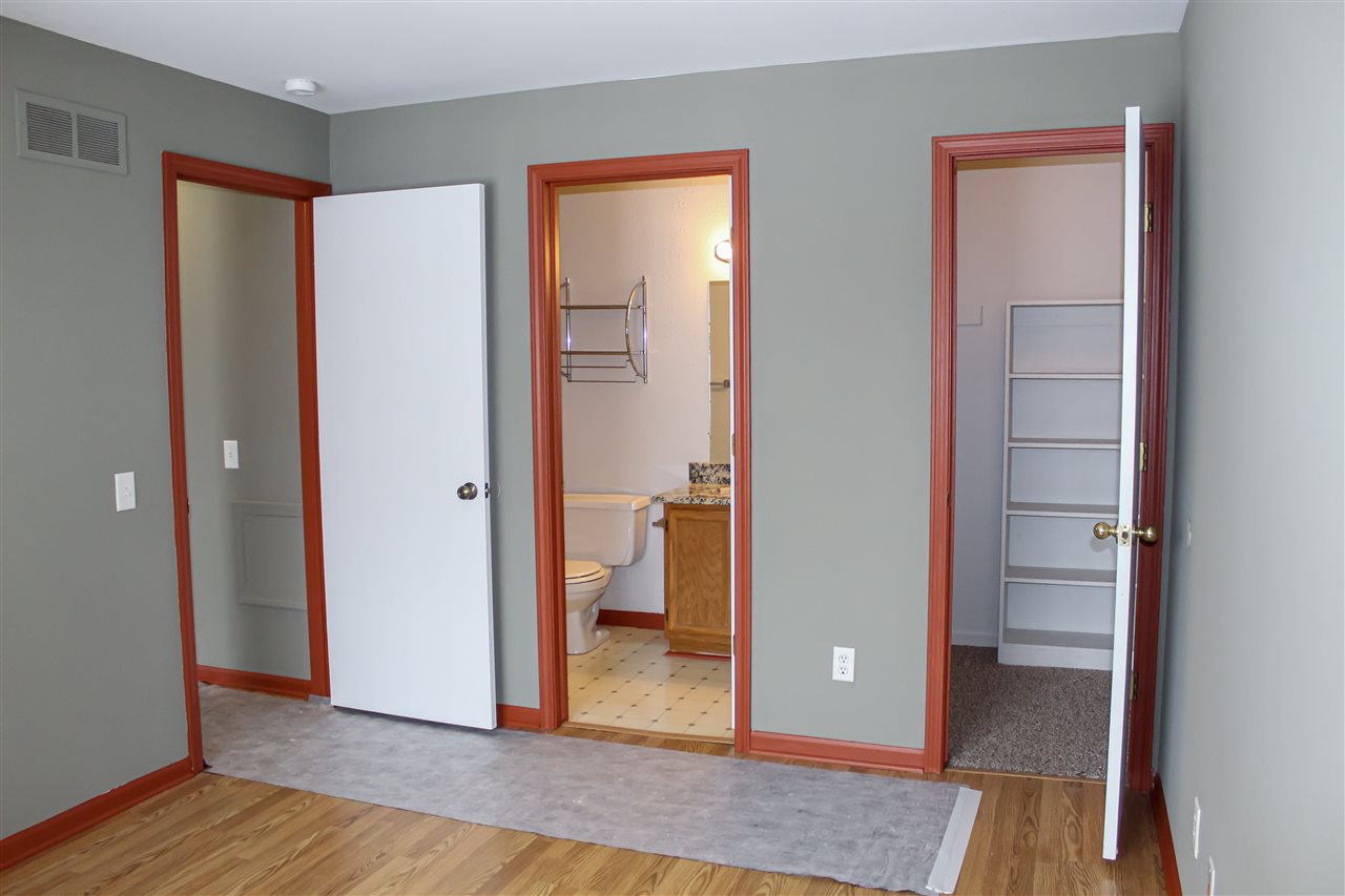 67321 Van Dyke Road Washington, MI 48095 - Photo 20 of 25 50031472-19.JPG