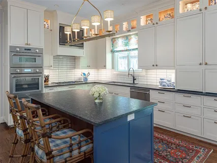 $2,279,000 | 7715 Southwestern Boulevard, Dallas, TX 75225