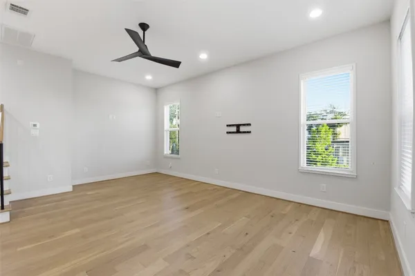 $3,050 | 2204 Lou Ellen Lane, Houston, TX 77018