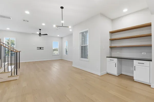 $3,050 | 2204 Lou Ellen Lane, Houston, TX 77018