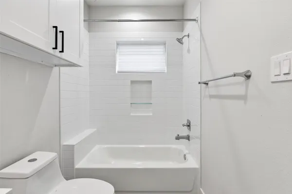 $3,050 | 2204 Lou Ellen Lane, Houston, TX 77018
