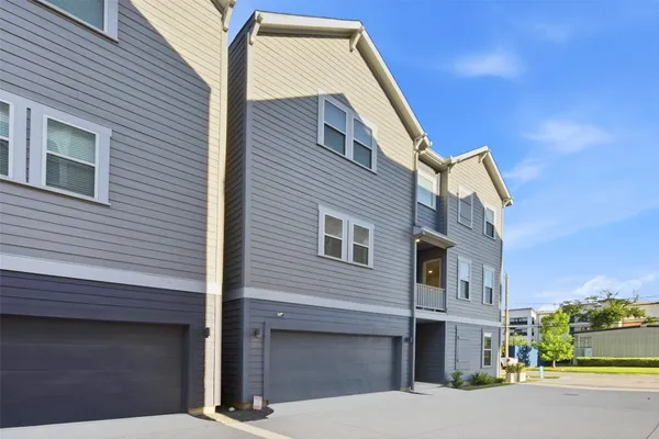 $3,050 | 2204 Lou Ellen Lane, Houston, TX 77018