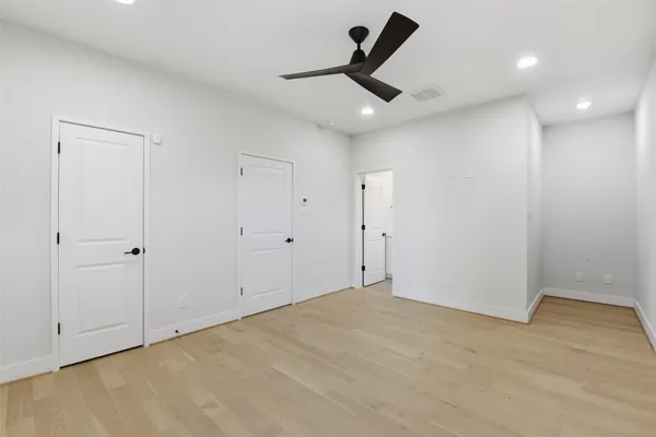 $3,050 | 2204 Lou Ellen Lane, Houston, TX 77018