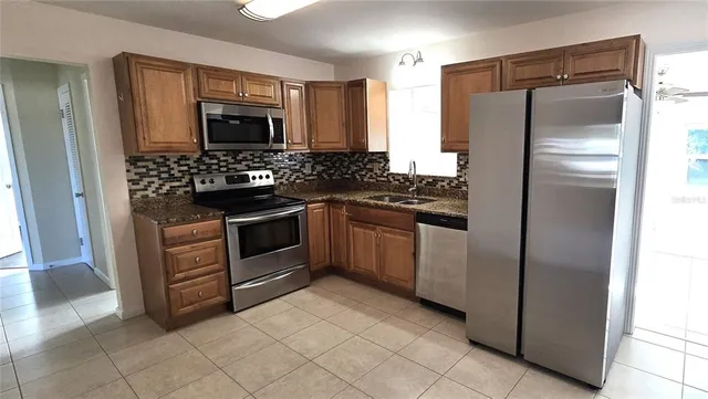 $1,950 | 808 Cypress Avenue, Venice, FL 34285