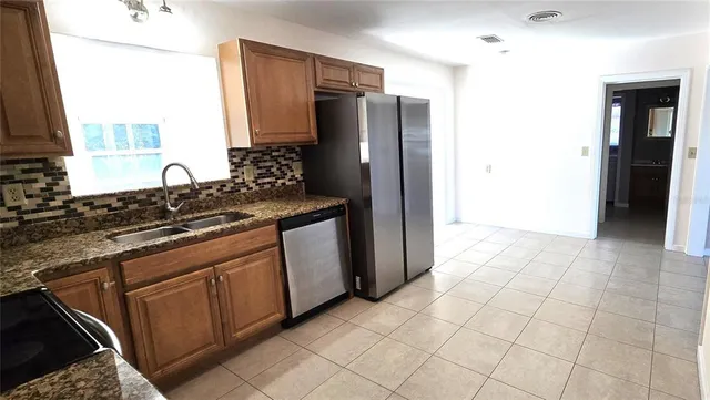 $1,950 | 808 Cypress Avenue, Venice, FL 34285