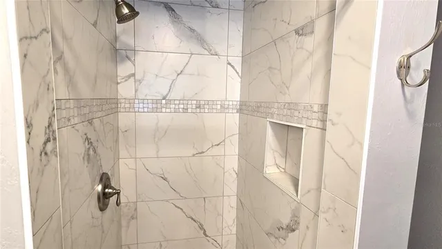 $1,950 | 808 Cypress Avenue, Venice, FL 34285