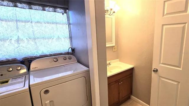 $1,950 | 808 Cypress Avenue, Venice, FL 34285