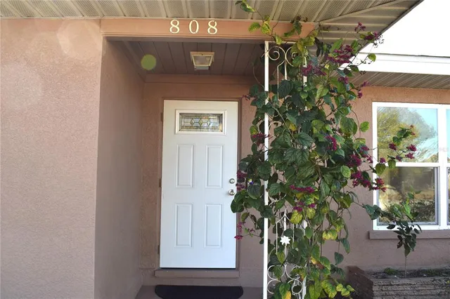 $1,950 | 808 Cypress Avenue, Venice, FL 34285