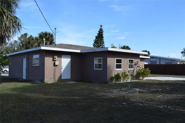 $1,950 | 808 Cypress Avenue, Venice, FL 34285