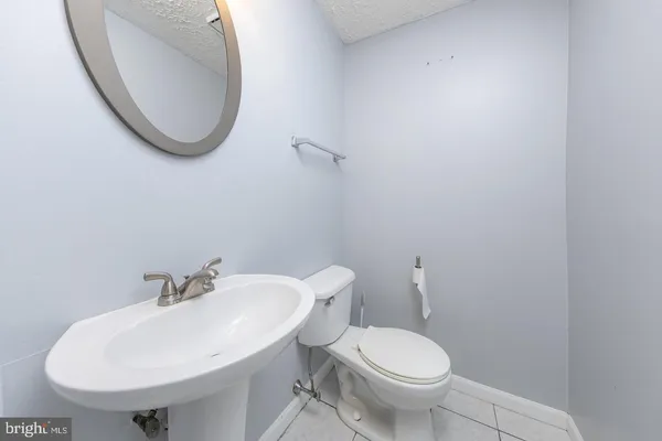 $2,400 | 2307 Greenwood Drive, Lindenwold, NJ 08021