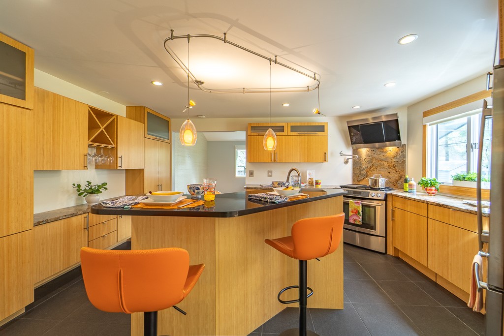 182 Park Road Perinton, NY 14534 - Photo 15 of 50 It showcases a solid surface island with breakfast