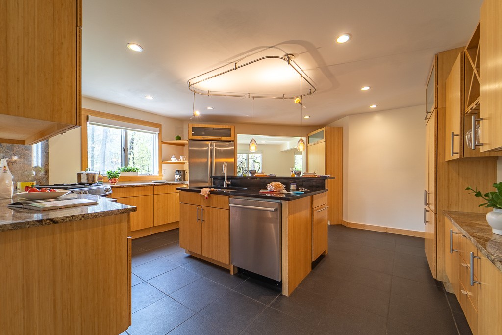 182 Park Road Perinton, NY 14534 - Photo 19 of 50 Marble countertops and a striking backsplash eleva