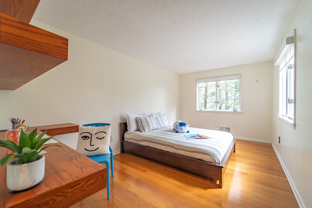 182 Park Road Perinton, NY 14534 - Photo 40 of 50 The second family bedroom boasts built-in shelving
