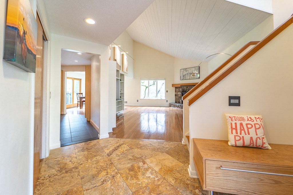 182 Park Road Perinton, NY 14534 - Photo 6 of 50