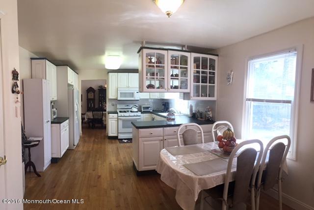 450 Middle Road Holmdel, NJ 07733 - Photo 10 of 23 Dinette open to kitchen