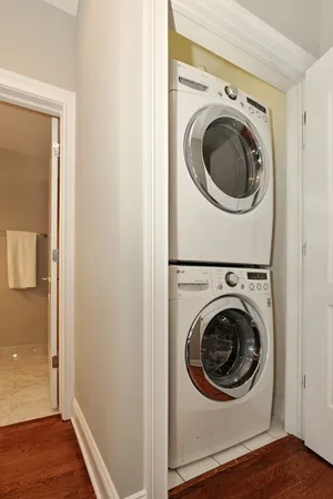 $485,000 | 101 West Superior Street, Unit 1106, Chicago, IL 60654