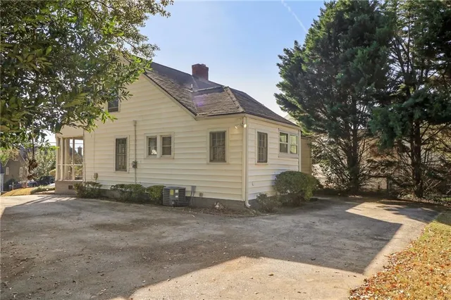 $2,400 | 2649 Jefferson Terrace, Atlanta, GA 30344