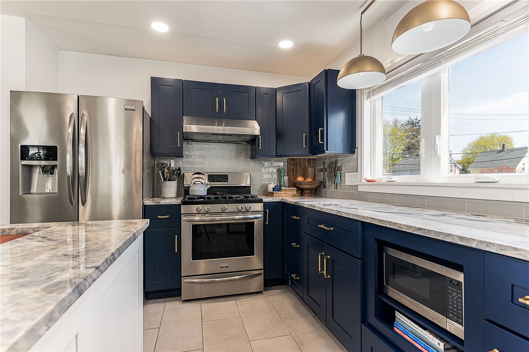 70 Margin Street Westerly, RI 02891 - Photo 20 of 48