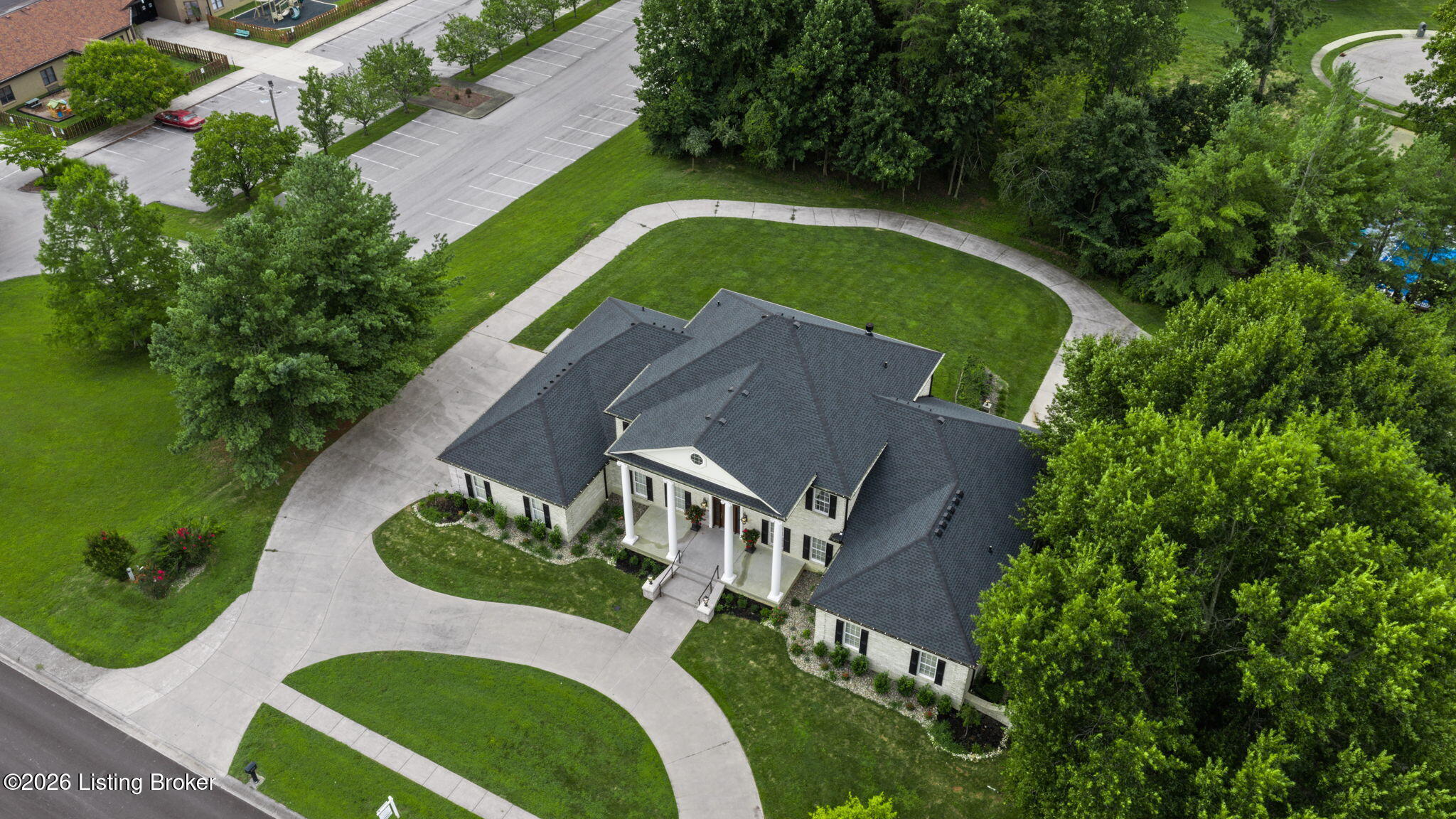 803 Foxfire Road Elizabethtown, KY 42701 - Photo 6 of 49 13-web-or-mls-DJI_20260722113601_0743_D