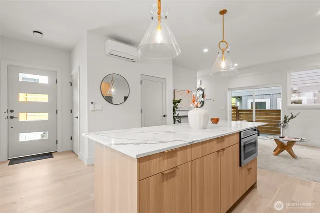 $859,950 | 7350 22nd Avenue Northwest, Unit B, Seattle, WA 98117