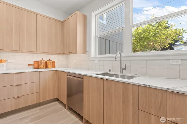 $859,950 | 7350 22nd Avenue Northwest, Unit B, Seattle, WA 98117