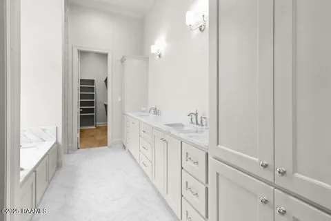 $511,400 | 106 Hedgemoore Court, Youngsville, LA 70592