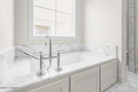 $511,400 | 106 Hedgemoore Court, Youngsville, LA 70592