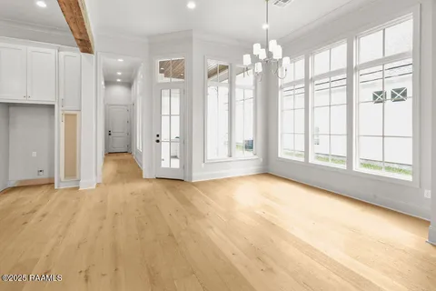 $511,400 | 106 Hedgemoore Court, Youngsville, LA 70592