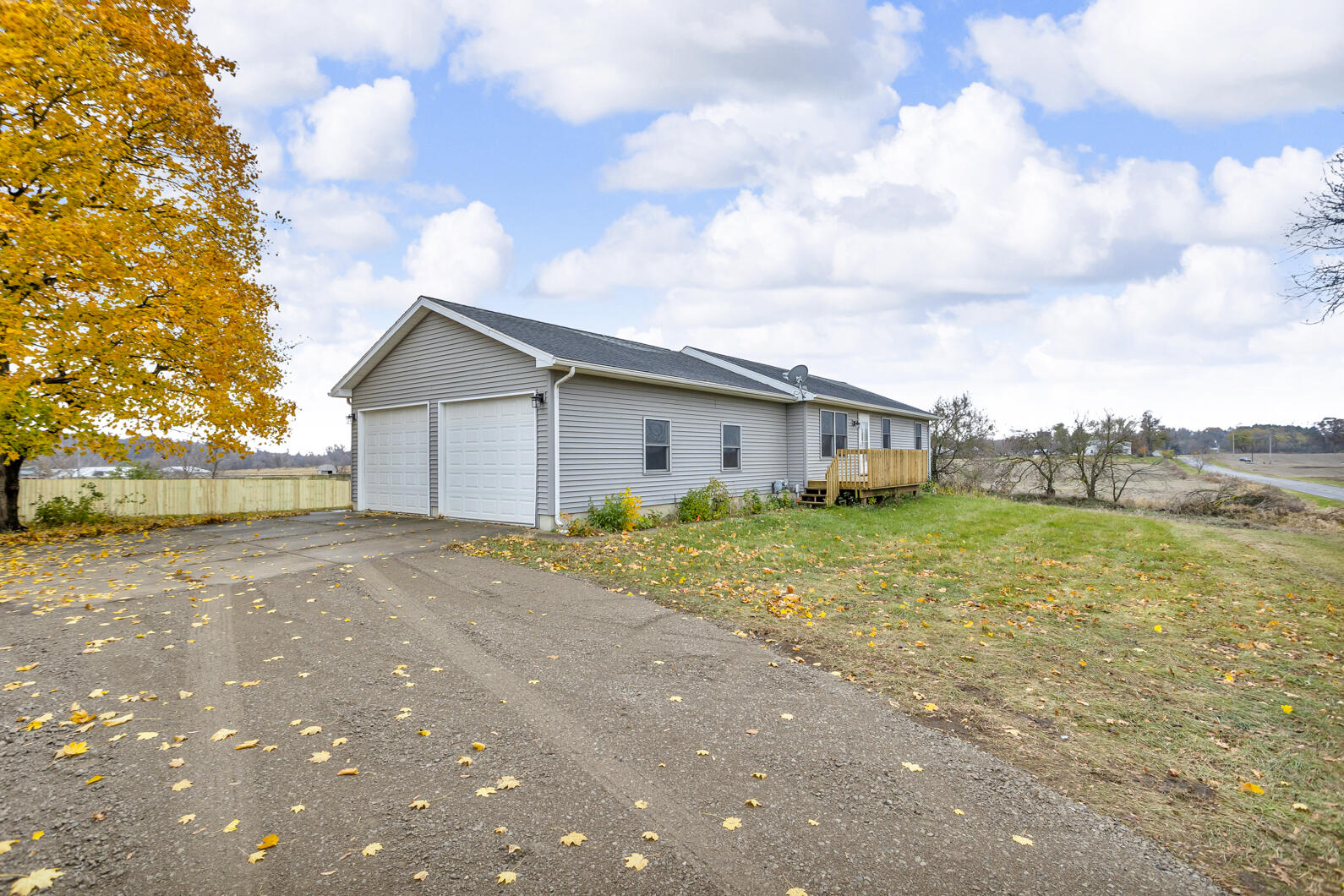 8373 South Stoney Lake Road Jackson, MI 49201 - Photo 1 of 40 0N0A8444