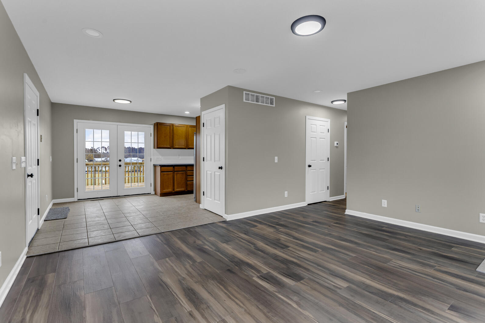 8373 South Stoney Lake Road Jackson, MI 49201 - Photo 11 of 40 0N0A8480