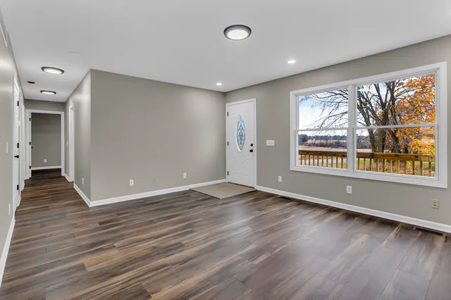 $299,000 | 8373 South Stoney Lake Road, Jackson, MI 49201