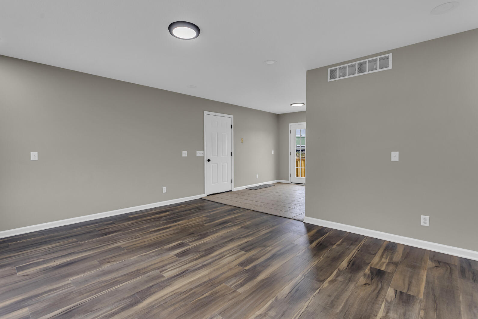 8373 South Stoney Lake Road Jackson, MI 49201 - Photo 14 of 40 0N0A8492