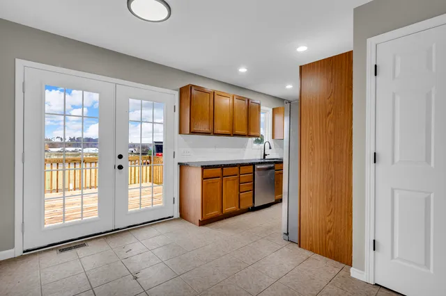 $299,000 | 8373 South Stoney Lake Road, Jackson, MI 49201