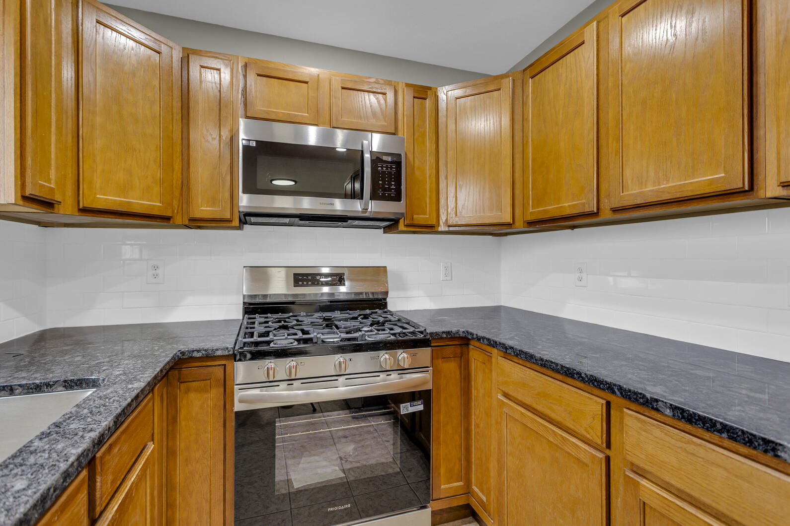 8373 South Stoney Lake Road Jackson, MI 49201 - Photo 17 of 40 0N0A8504