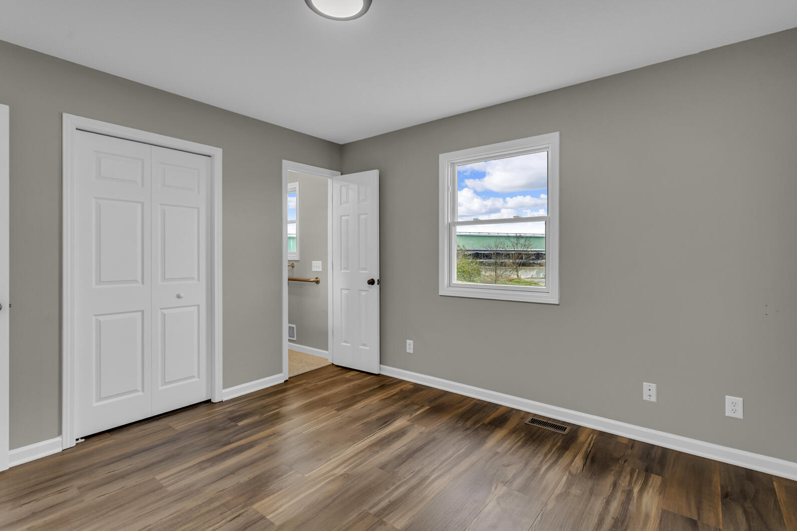 8373 South Stoney Lake Road Jackson, MI 49201 - Photo 27 of 40 0N0A8543