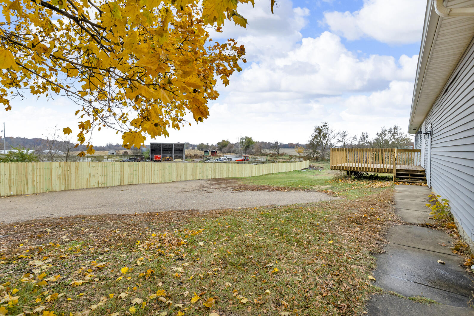 8373 South Stoney Lake Road Jackson, MI 49201 - Photo 4 of 40 0N0A8450